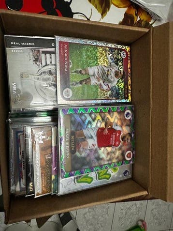 Panini & Topps - Football & Basketball - Collection of 2500+, Verzamelen, Nieuw