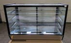 Saro Gebaksvitrine TAMAR225, B121 x D57,5 x H88cm, gekoeld