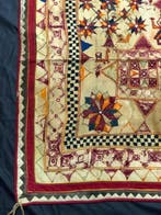 Artigiane della comunità Banjara o tribù del Kutch, Gujarat