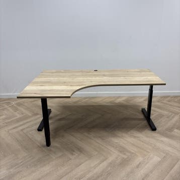hoekbureau (links) 180x120 cm + kabeldoorvoer,  natuur eiken