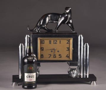 Art Deco pendule met panter, - Art Deco Verchroomd -