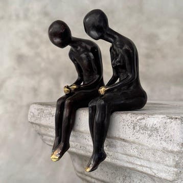 sculptuur, NO RESERVE PRICE - Bronze sitting couple - Bronze
