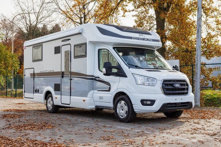 McLouis Avantgarde 381nieuw met daginschrijving 27003, Caravans en Kamperen, Mobilhomes, Cassettetoilet, Automaat, L-zit, Diesel