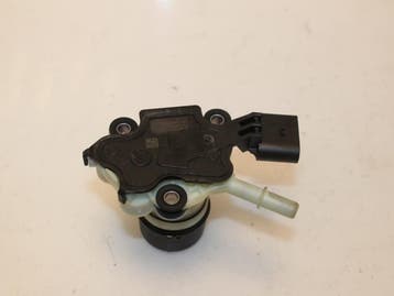 Adblue pomp Volkswagen Touran O113779, Nieuw