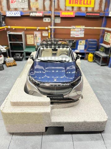 NZG 1:18 - Modelauto - Mercedes Maybach EQS 680 SUV -
