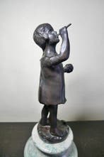 Beeld, Bellenblaas Meisje - 23 cm - Brons op marmer - 1975