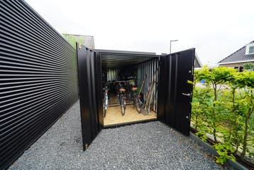 Zwart gepoedercoaten container van Zelfbouwcontainer |Bel NU