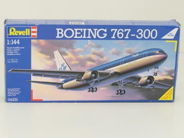 Schaal 1:144 Revell 04231 Boeing 767-300 KLM Reg. PH-BZJ..., Hobby & Loisirs créatifs, Modélisme | Avions & Hélicoptères, Ophalen of Verzenden