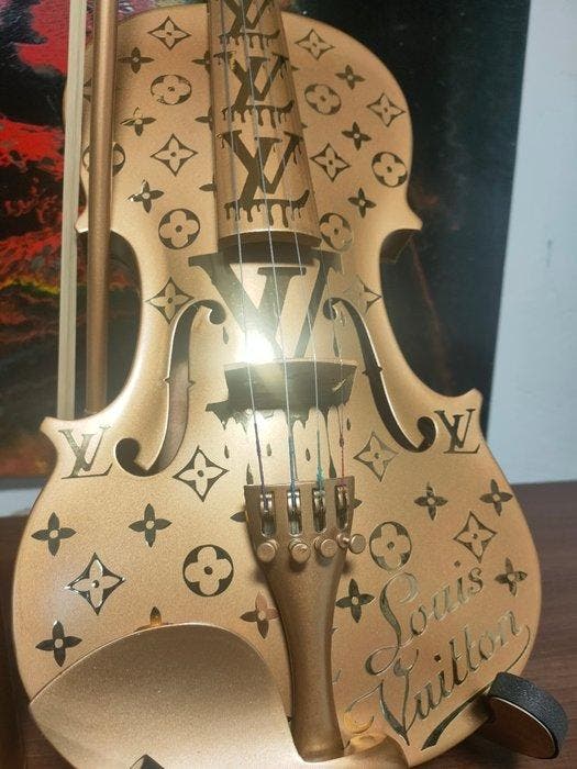 fp pop art - Louis vuitton Violon et Capsule 60cm Full Gold, Antiquités & Art, Art | Objets design