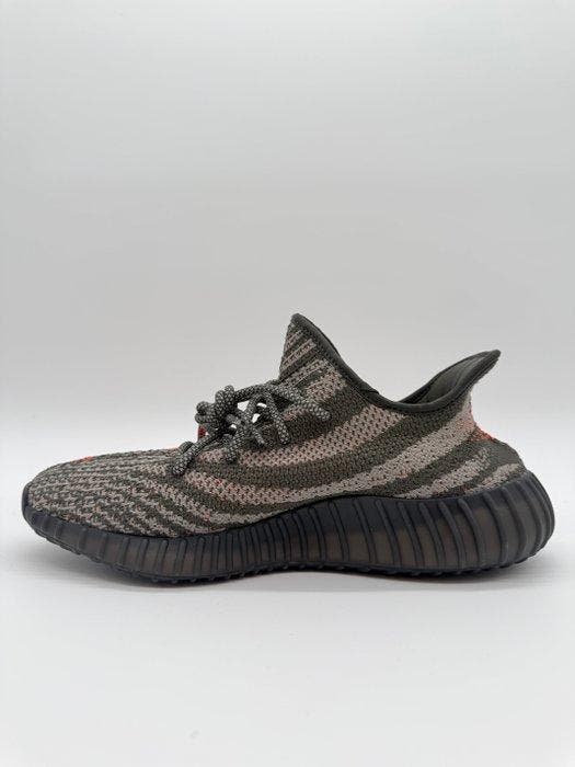 Yeezy X Adidas - Yeezy Boost 350 V2 Carbon Beluga - Sneakers, Kleding | Heren, Schoenen