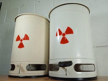 Mand (2) - Vintage industrieel prullenbak - Staal, Antiek en Kunst