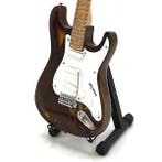 Miniatuur Fender Stratocaster gitaar met gratis standaard, Verzenden, Beeldje, Replica of Model