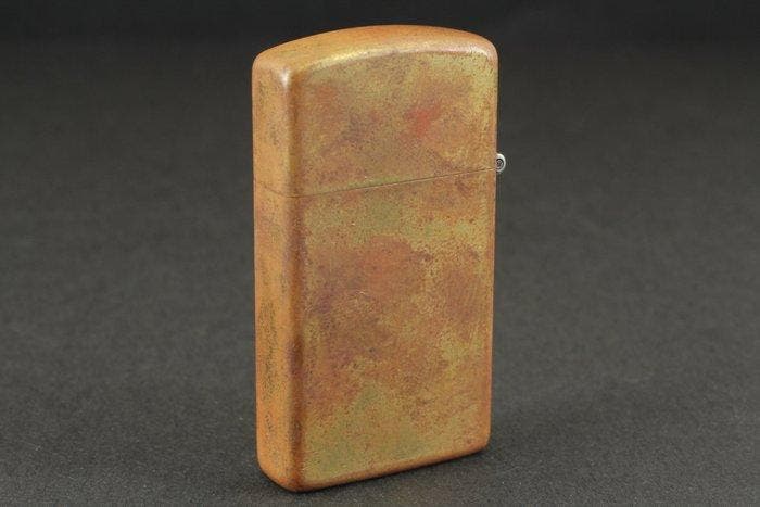 Zippo - Slim Brass Patina - Zakaansteker - Messing, Collections, Articles de fumeurs, Briquets & Boîtes d'allumettes
