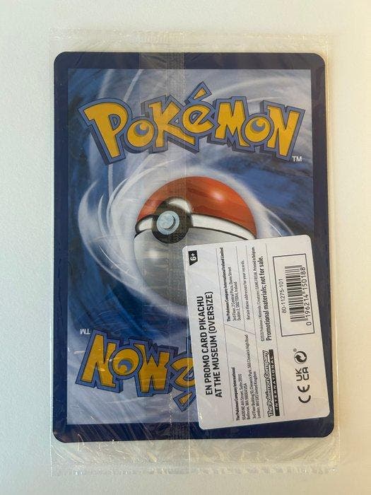 Pokémon - 1 Card - Pikachu at the museum Promo card, Hobby en Vrije tijd, Verzamelkaartspellen | Pokémon