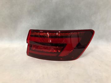 Audi A4 B9 8W9 16-19 rechter achterlicht Matrix donker 8W994, Verzenden, Gebruikt