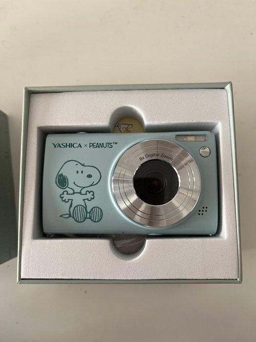 Yashica x Peanuts Digital Camera (Sage) Digitale camera, Audio, Tv en Foto, Fotocamera's Digitaal