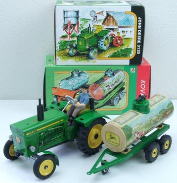 Kovap - Tracteur John Deere 3120 en tôle à remontoir et