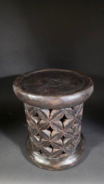 houten kruk - Bamileke - Kameroen (Zonder minimumprijs)
