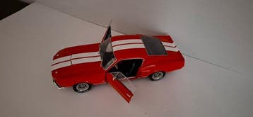 Solido 1:18 - Voiture miniature - Ford Mustang Shelby GT500