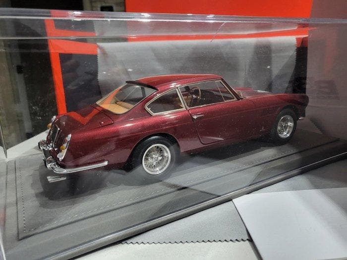 BBR 1:18 - Voiture de sport miniature - Ferrari 250 GTE 2+2, Hobby en Vrije tijd, Modelauto's | 1:5 tot 1:12