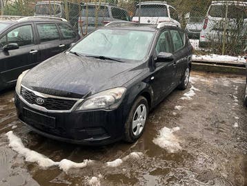 Online veiling - 2010 Kia Ceed Personenauto