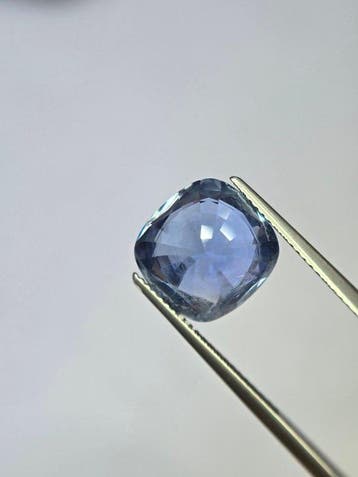 Blauw Saffier - 10.35 ct - Gübelin Gem Lab - BURMA GEEN, Nieuw