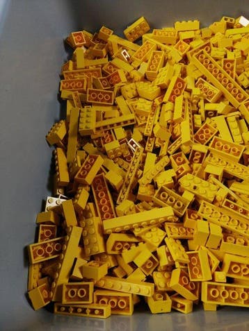 Lego - geen serie - 02 Partij van 1000 gele bouwstenen -