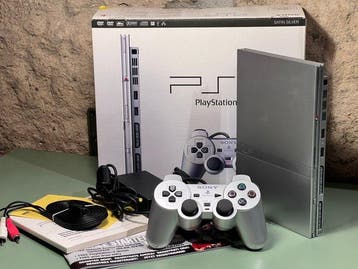 Sony - PlayStation 2 Satin Silver SCPH-770004SS -