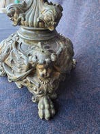 Vaas - gebronzeerd zink - Zuil met bronzen putto, Antiek en Kunst