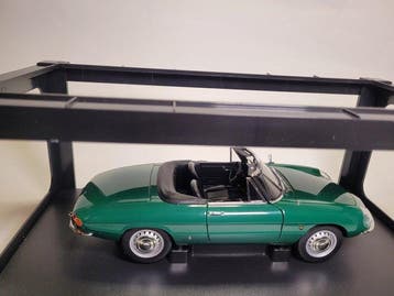 Autoart 1:18 - Berline miniature - Alfa Romeo Duetto Spider