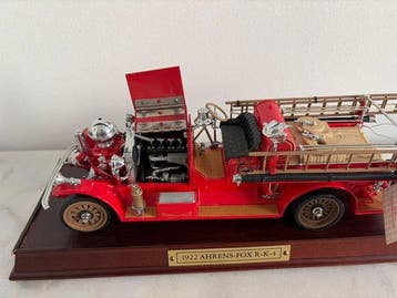 Franklin Mint 1:32 - Model vrachtwagen - Ahrens Fox