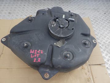 AdBlue tank voor Mercedes W207 W212 W218 2124700200, Auto-onderdelen, Verzenden, Gebruikt