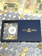 Monde. Collection of coins and banknotes (Sans prix de, Timbres & Monnaies