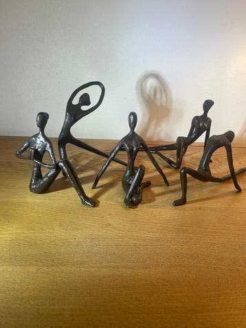 Beeldje - Figures abstraites de danseurs (5) - Metaal