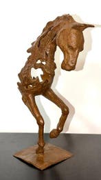 Abdoulaye Derme - sculptuur, Cheval cabré – forme fragmentée