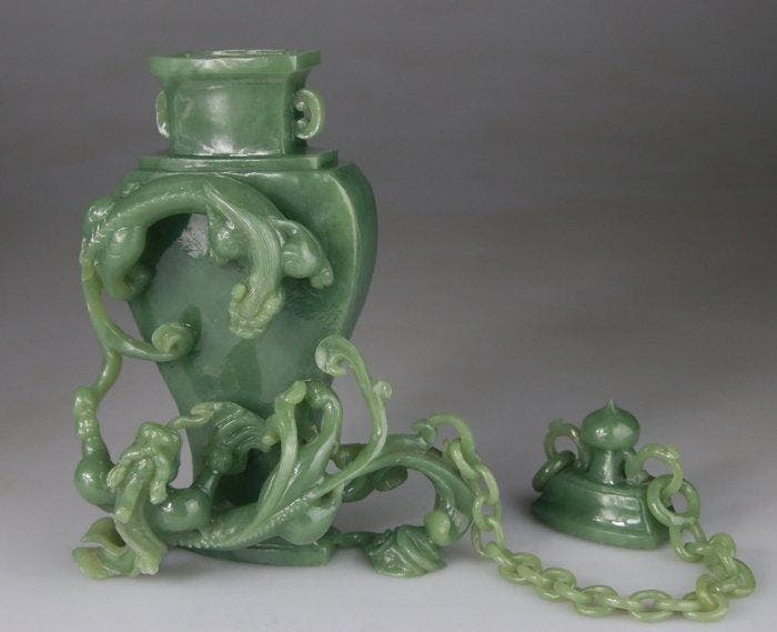 Superbe Vase en Jade (Non Teste) - Dragons - Vert Epinard -, Antiquités & Art, Antiquités | Autres Antiquités