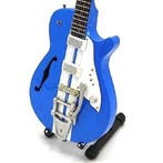 Miniatuur Duesenberg gitaar met gratis standaard, Verzenden, Nieuw, Beeldje, Replica of Model