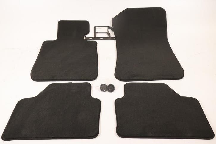 BMW X1 E84 NIEUWE ORIGINELE velours mattenset 51472240928, Auto-onderdelen, Interieur en Bekleding, Ophalen of Verzenden