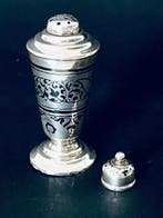 Parfumfles - .875 (84 Zolotniki) zilver - Zilveren zoutfles