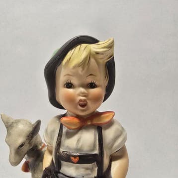 Goebel - Beeldje - Hummel #200/1 - Little Goat Herder - TMK3