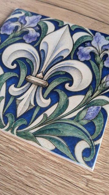 Maison Riviera Tiles - Riviera Tiles - Fleur de Lys -
