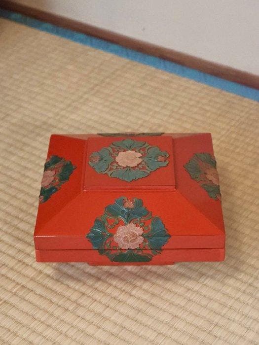 Doos - Ryukyu-lakwerk snoepdoos (Tenshinbako) –, Antiquités & Art, Antiquités | Autres Antiquités
