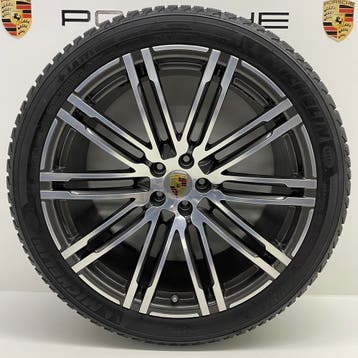 Porsche Macan ORIGINELE 21inch Turbo III met winterbanden, Autos : Pièces & Accessoires, Ophalen, Banden en Velgen