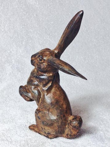 Pierre Chenet (XX-XXI) - Sculpture, Le Lapin a la pose -