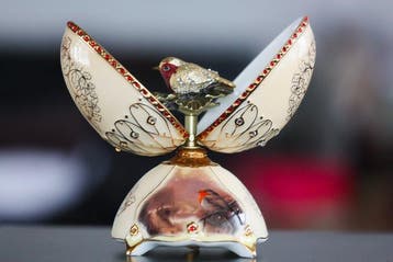 Bradford Exchange Bradex Faberge stijl ei met speeldoos