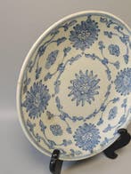 Een Qing-dynastie Jiaqing-periode blauw-witte porseleinen