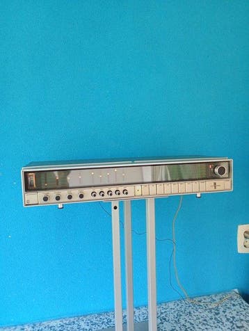 Philips - 702 / Tuner-Amplifier Radio