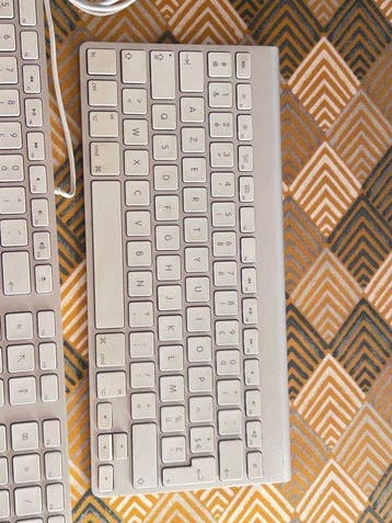 Apple - Lot de 3 claviers A1243 / A1314 + Magic Mouse –