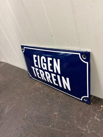 Emaille Bord Eigen Terrein – Zwart-Wit – Klassiek