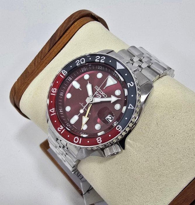 Seiko - Seiko 5 Sports GMT Limited Edition - Sans prix de, Bijoux, Sacs & Beauté, Montres | Hommes